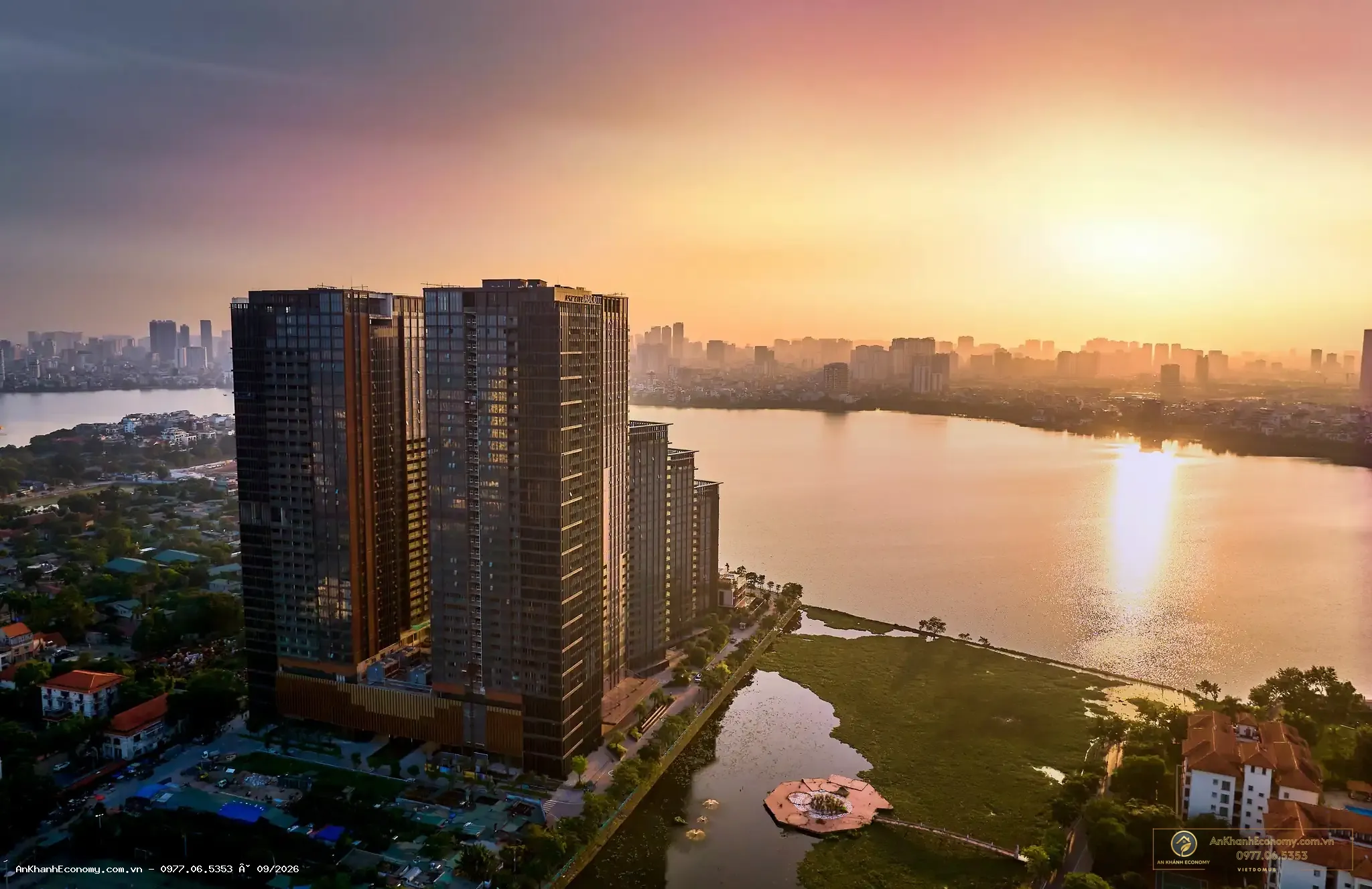 Sun Grand City Quang An được chụp khi hoàng hôn